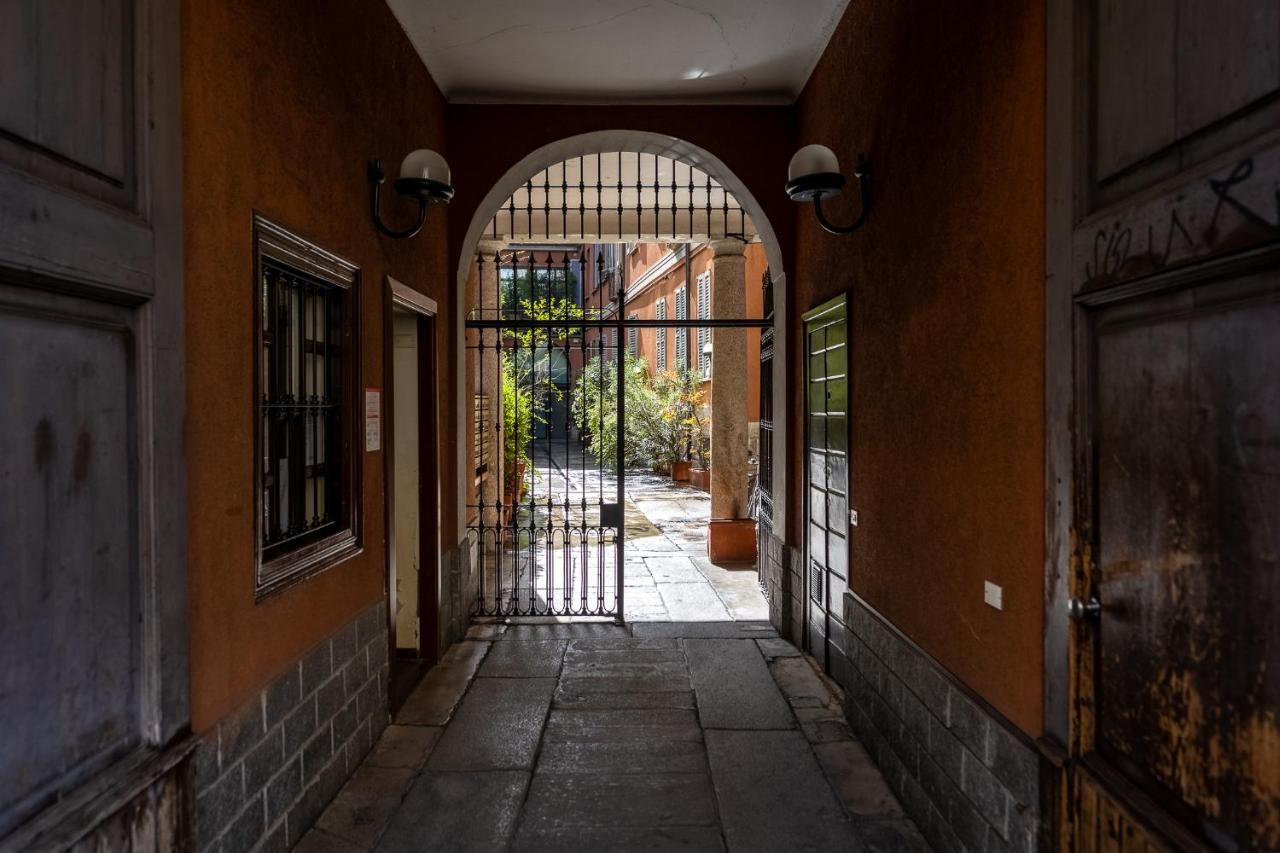 Loft Duomo Navigli 12 Min A Piedi Apartment Milan Bagian luar foto