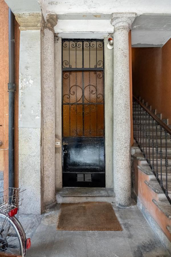 Loft Duomo Navigli 12 Min A Piedi Apartment Milan Bagian luar foto